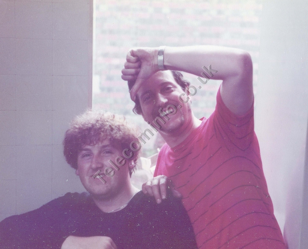 Chest Xmas 1980's (8)